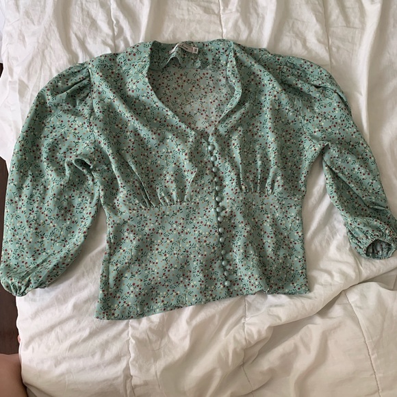 Blouse size s - Picture 1 of 2